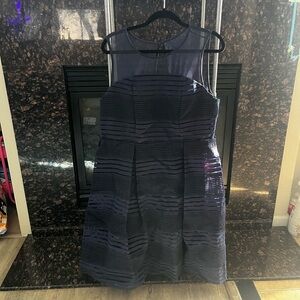Chic Navy Sleeveless Midi Dress